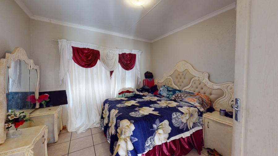 2 Bedroom Property for Sale in Potchefstroom North West